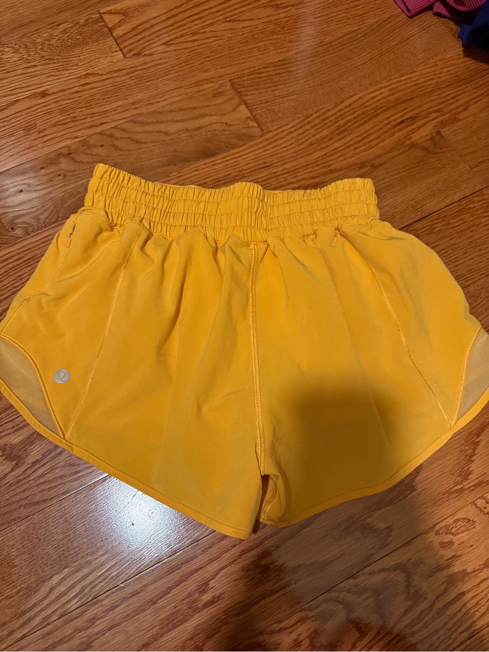 Lululemon hotty hot shorts - Picture 2 of 5